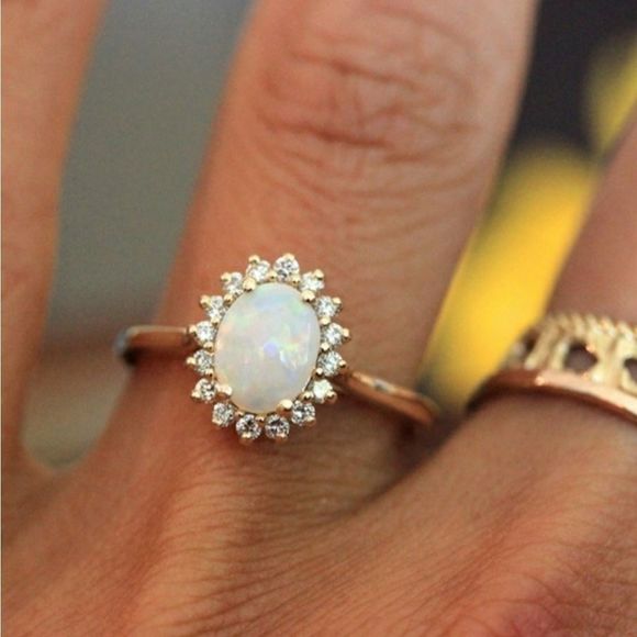 Oval Opal Ring - Picture 3 of 3